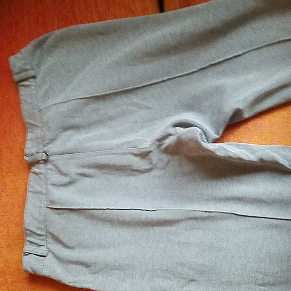 ATHLETA Gray Bottoms - Picture 6 of 6
